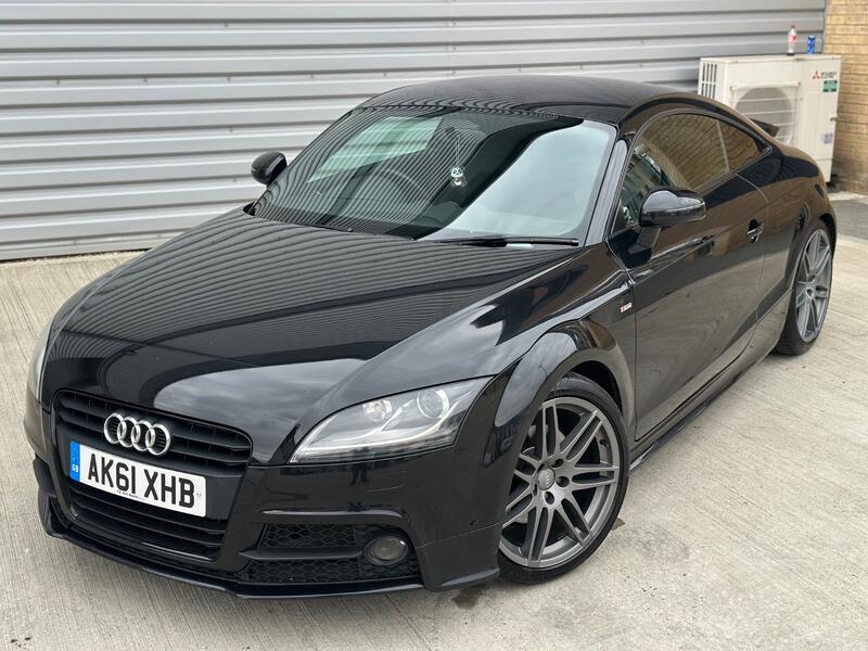 AUDI TT 2.0 TFSI Black Edition